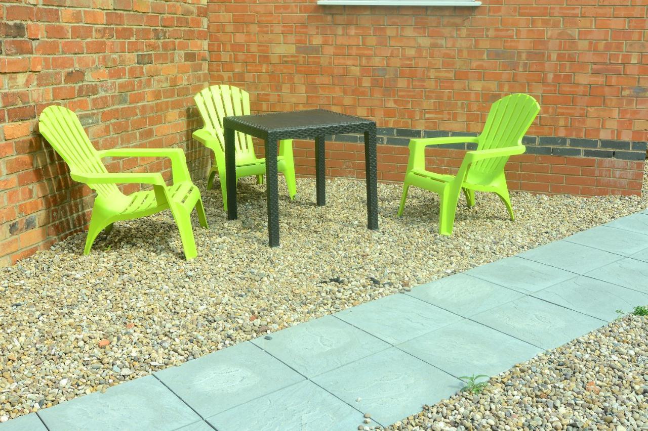Superb One Bedroom Apartment In Coventry Cv1 *New* Exterior foto